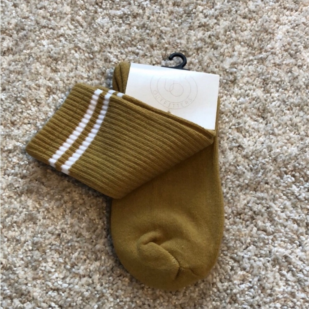 New Urban Outfitters athletic stripe crew socks, one size
